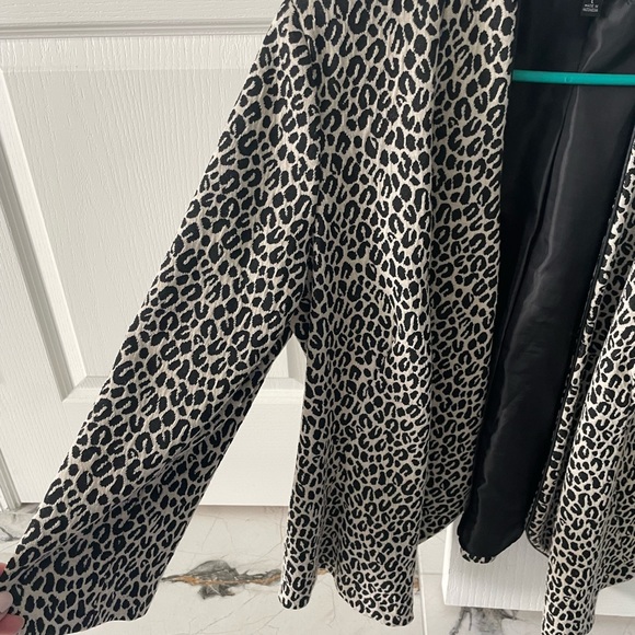 Jacket - Picture 4 of 5